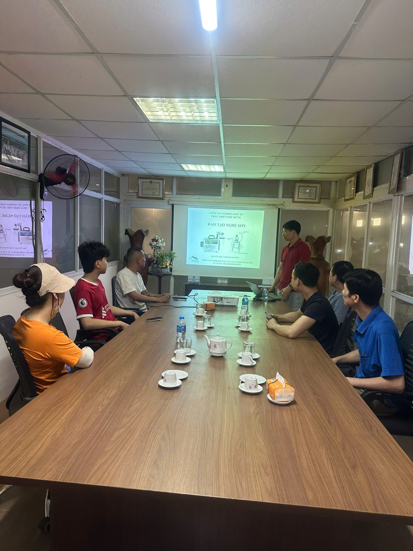 Đào tạo chứng chỉ thợ sơn trực tiếp tại doanh nghiệp