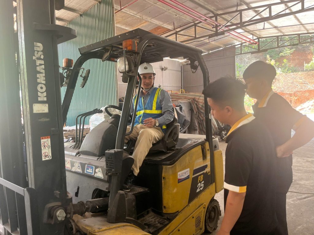 học lái xe nâng tại quảng bình; 