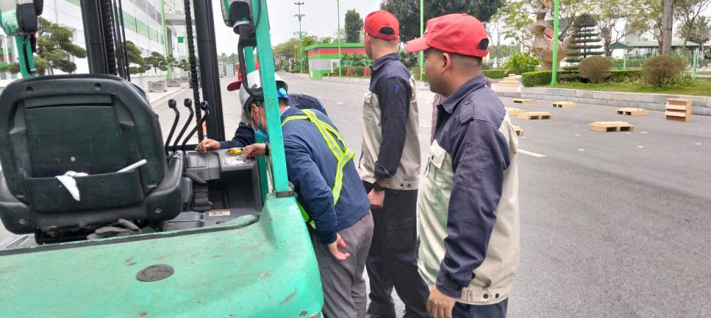 học lái xe nâng tại Ninh Bình