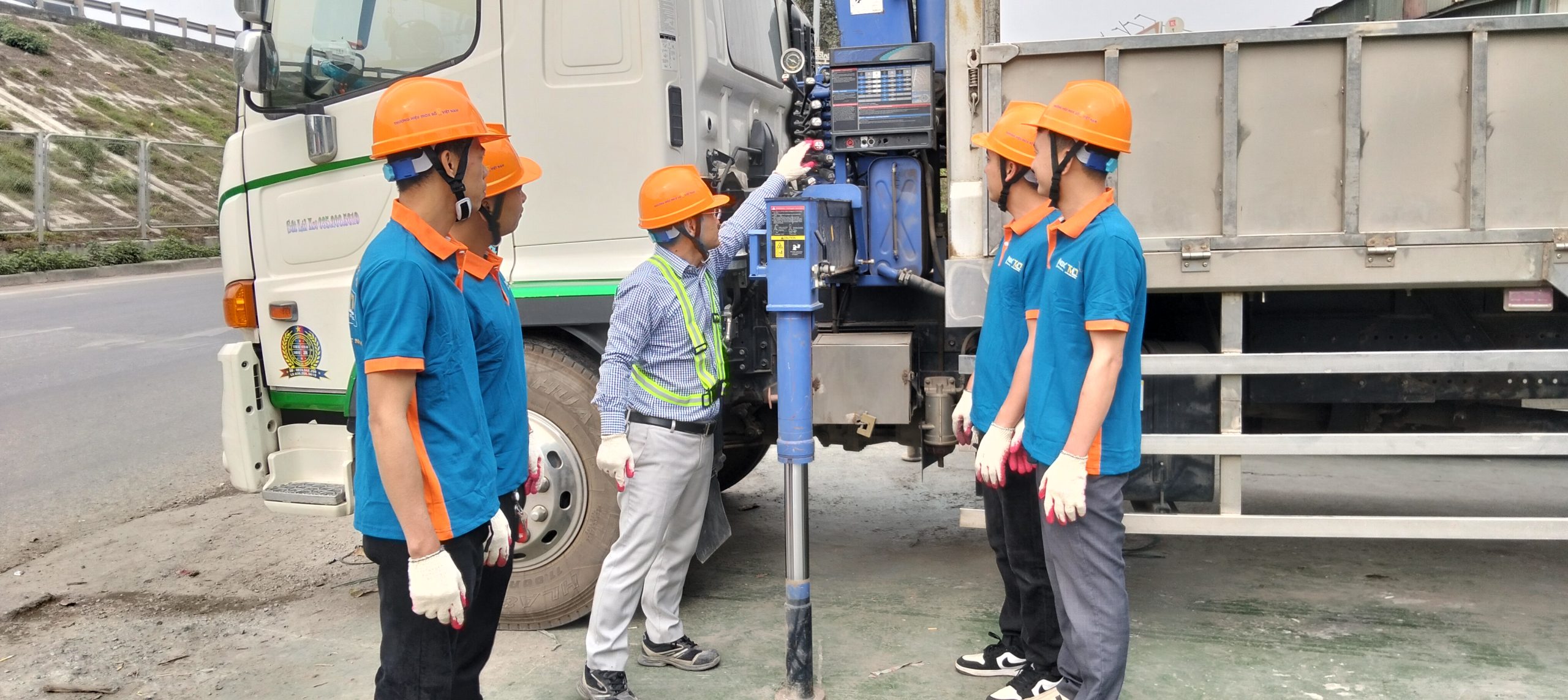 Đăng kí khóa học chứng chỉ lái xe cẩu tự hành tại Quảng Ngãi